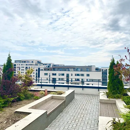 Astoria Apartment - Pet Friendly-3